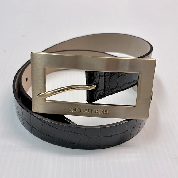 Michael Kors Brown Patent Leather w/Gold Embellished Buckle 553807. Size M - Picture 1 of 10